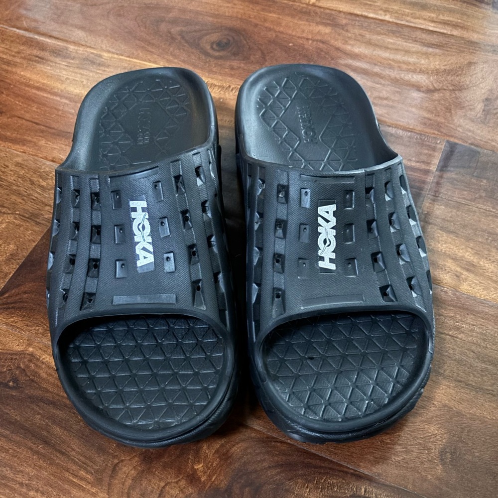 Men’s HOKA One One Ora Recovery Slides, Size 12